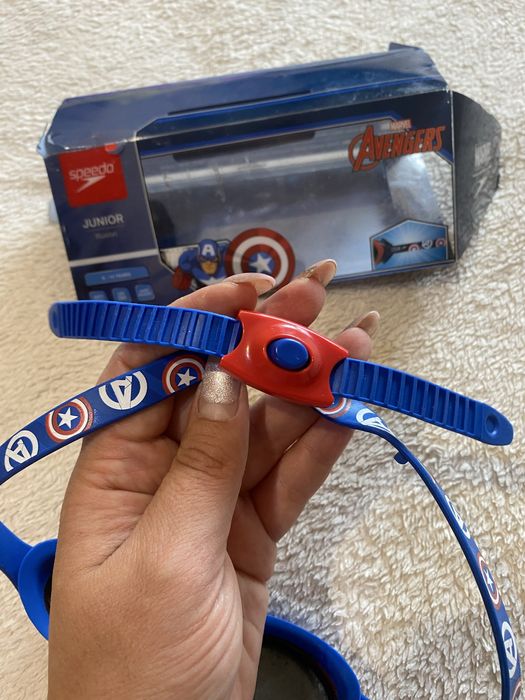 Окуляри дитячі для плавання різні