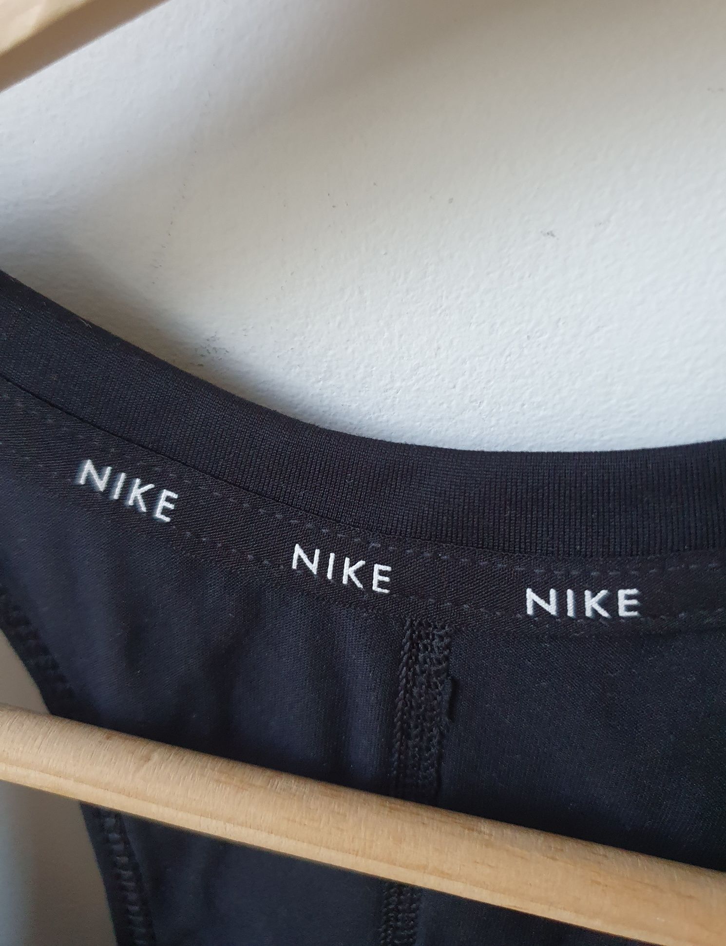 Czarna złota krótka koszulka sportowa Nike nowa dri-fit fitness oddych