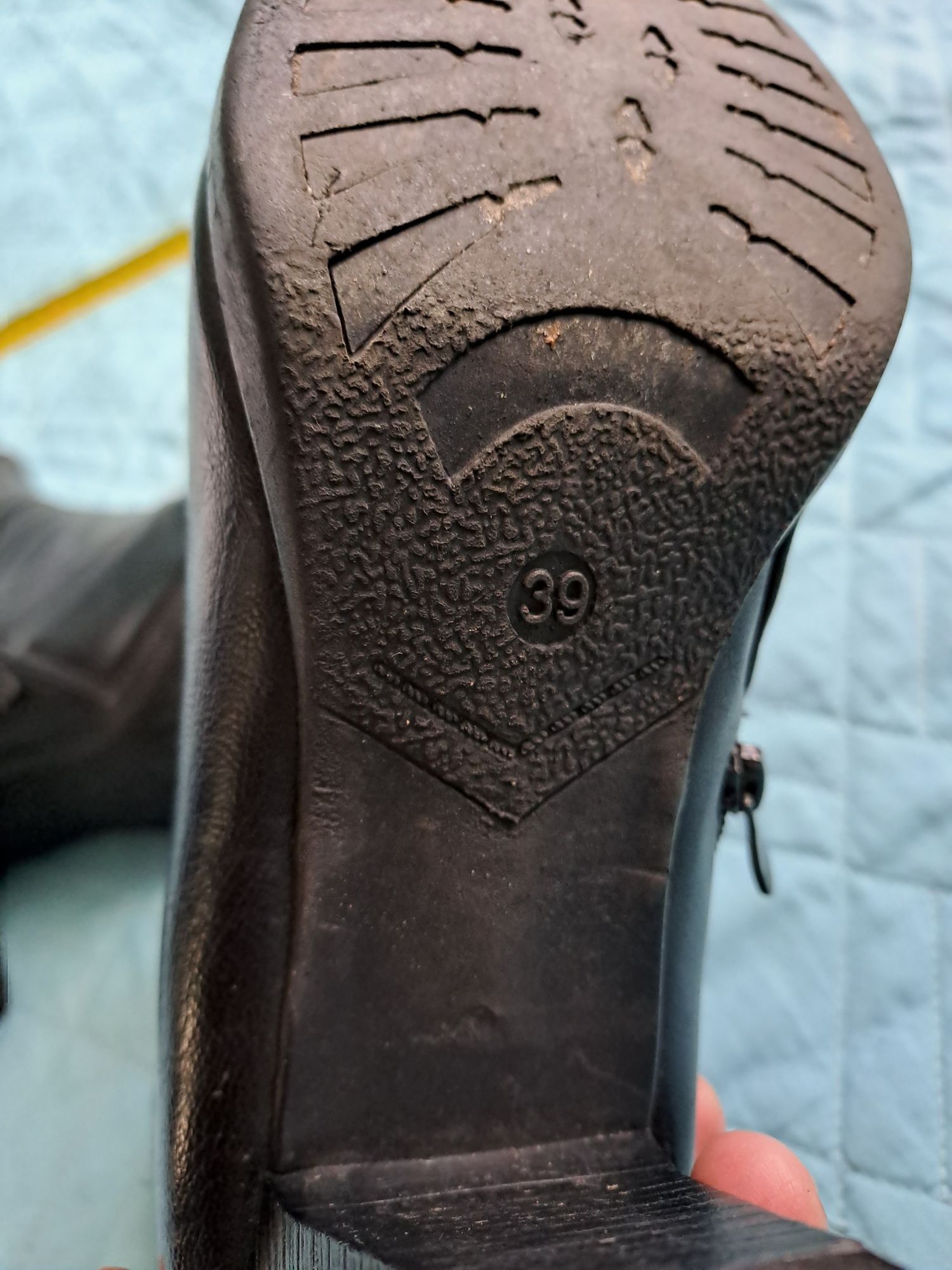 Botki  na obcasie Comfort rozmiar 39.