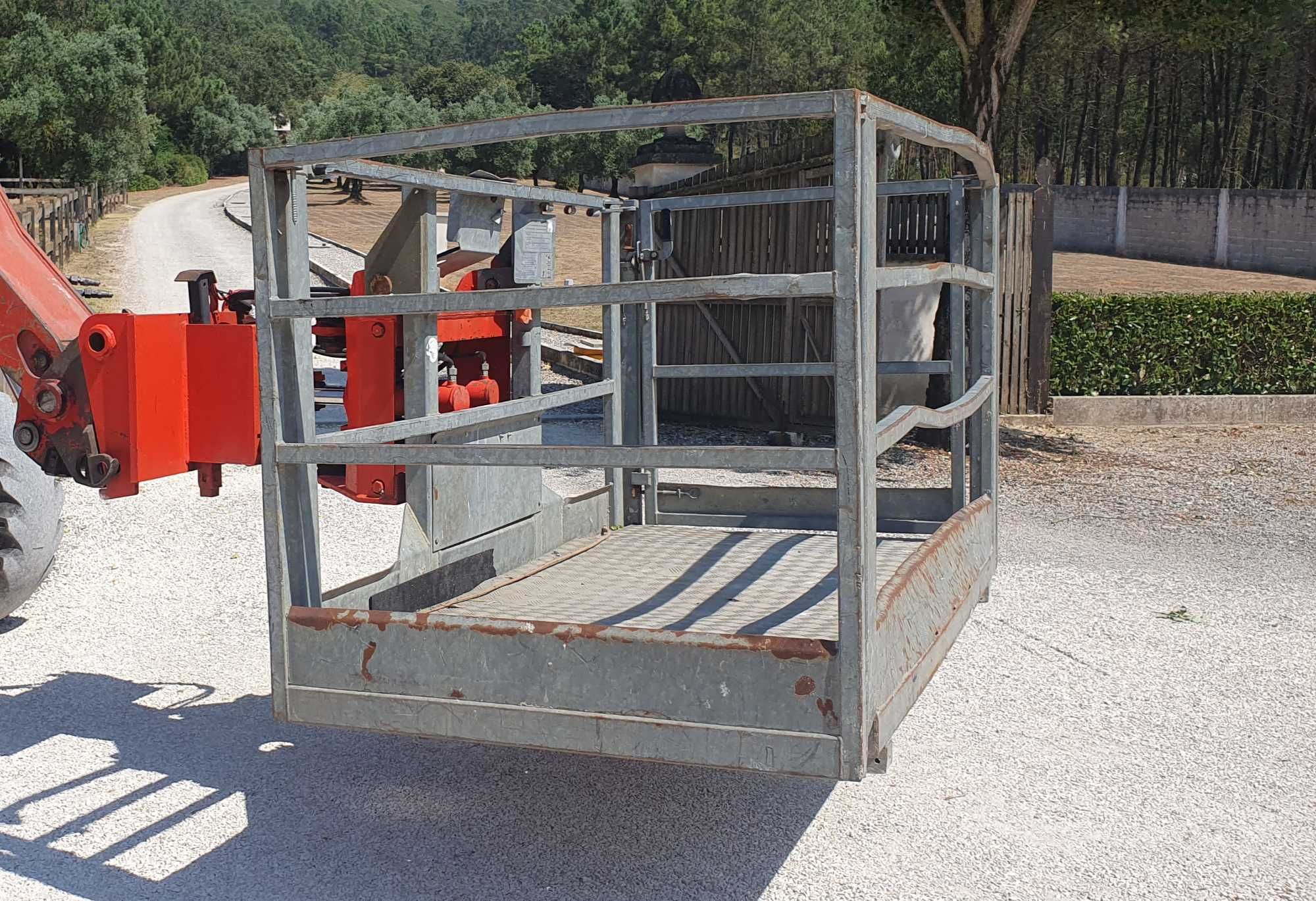 Manitou Telescópico Cesta Hidráulica