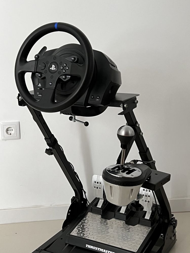 Thrustmaster T300 RS mais stand
