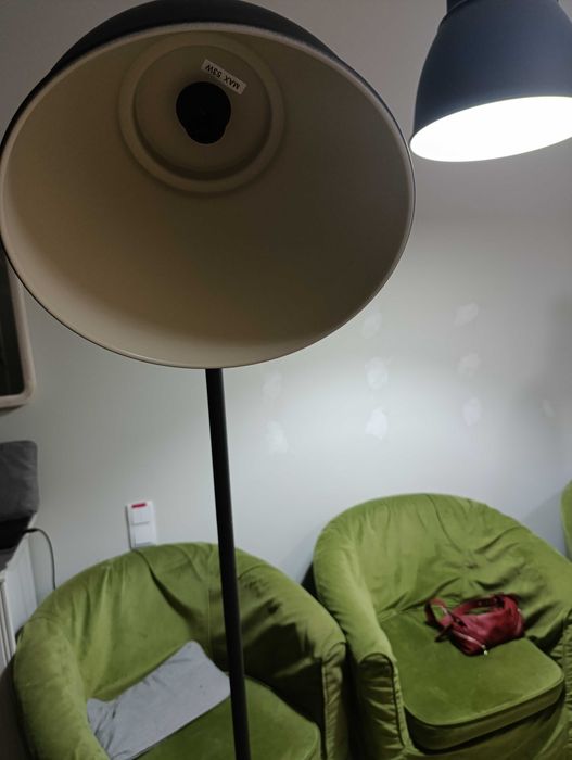 candeiro cinza escuro