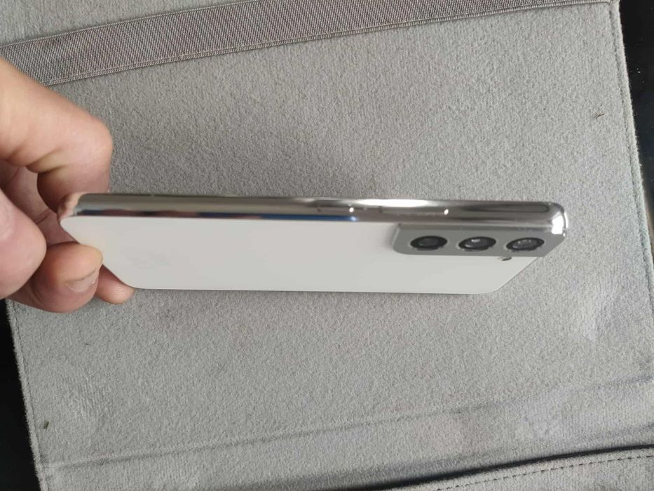 Samsung galaxy S22 8/256