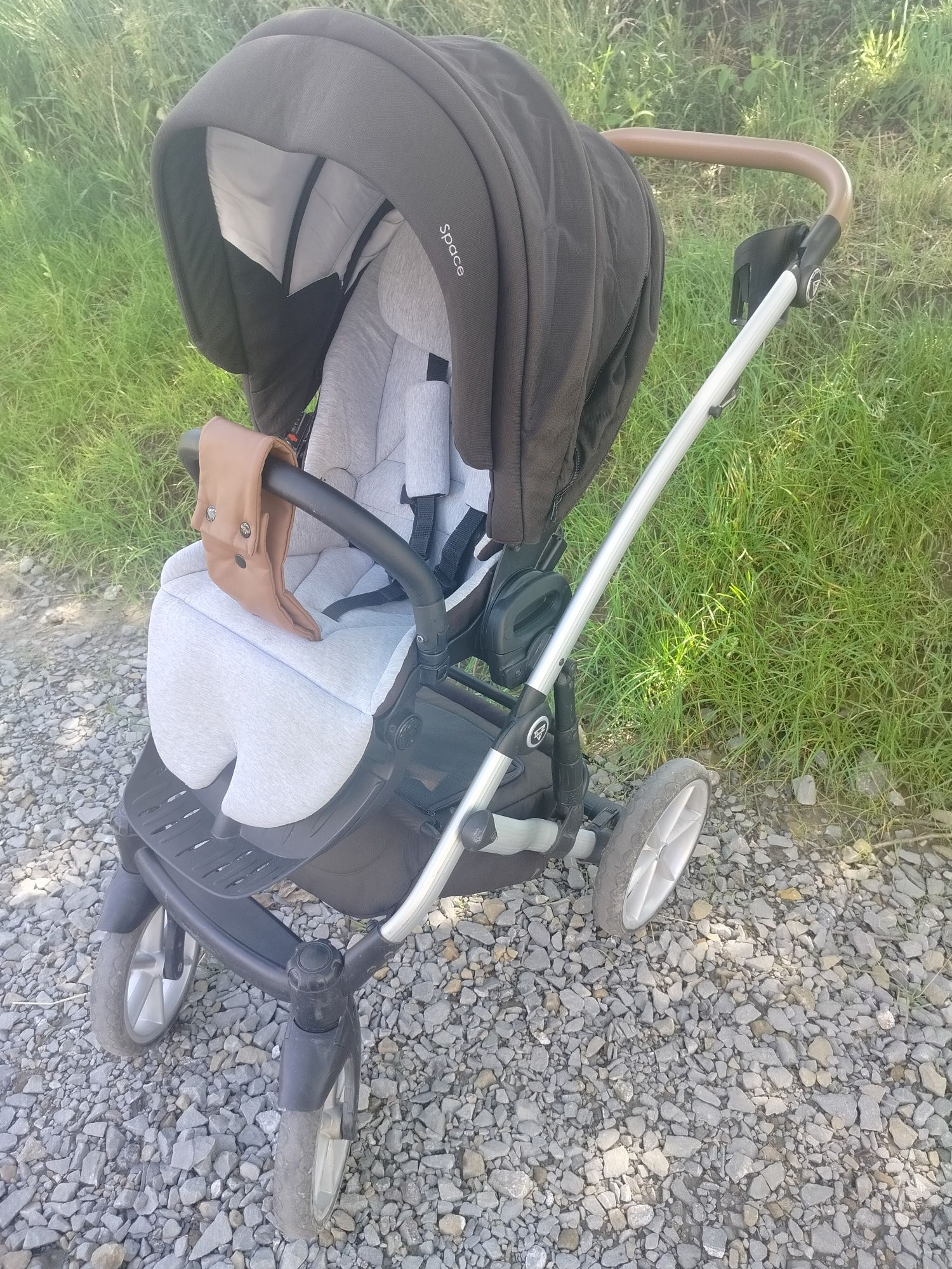 Wózek Junama Space 2w1 + nosidło Avionaut