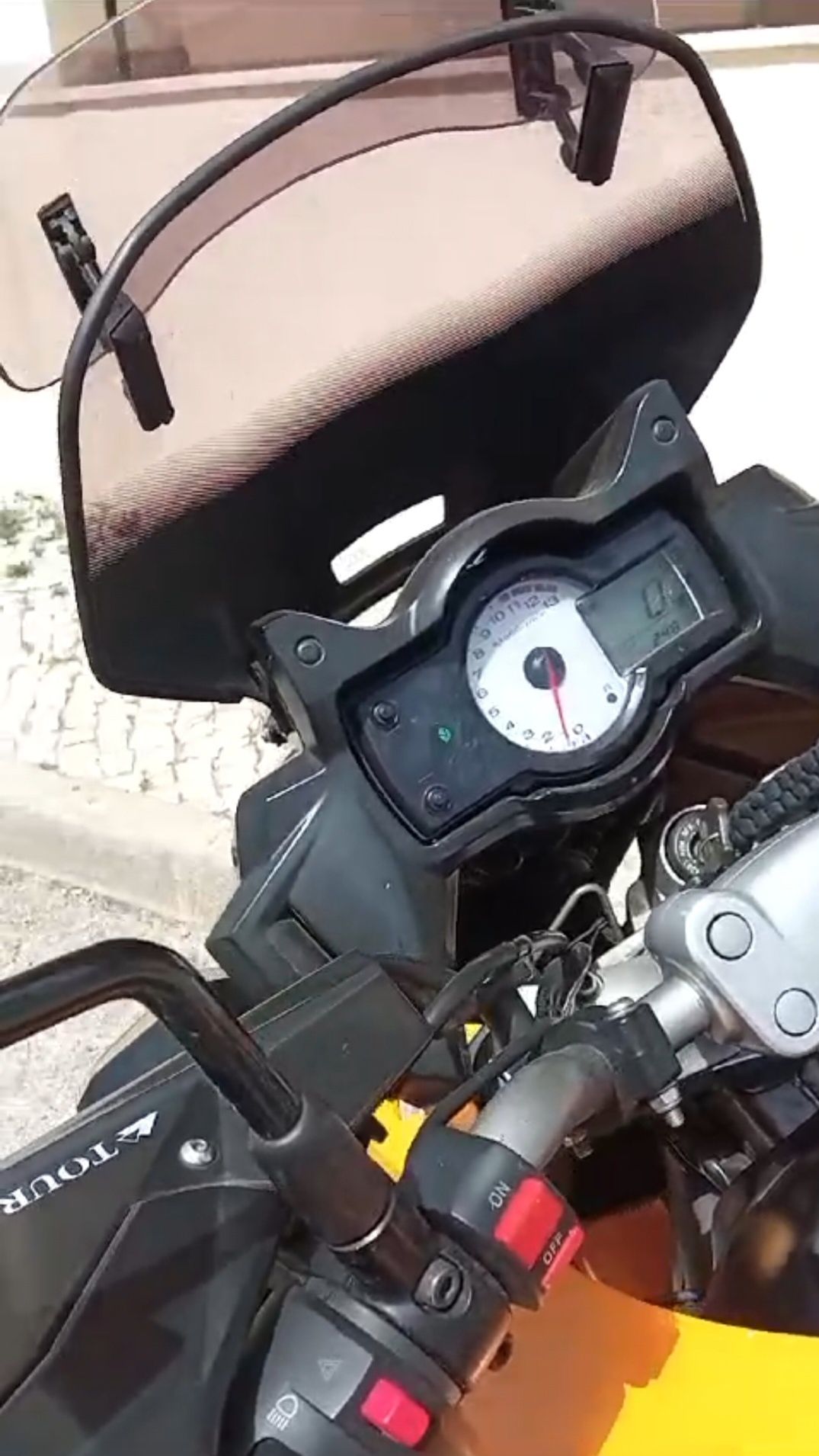 Kawasaki Versys 650cc 2019 semi nova, ler descrição