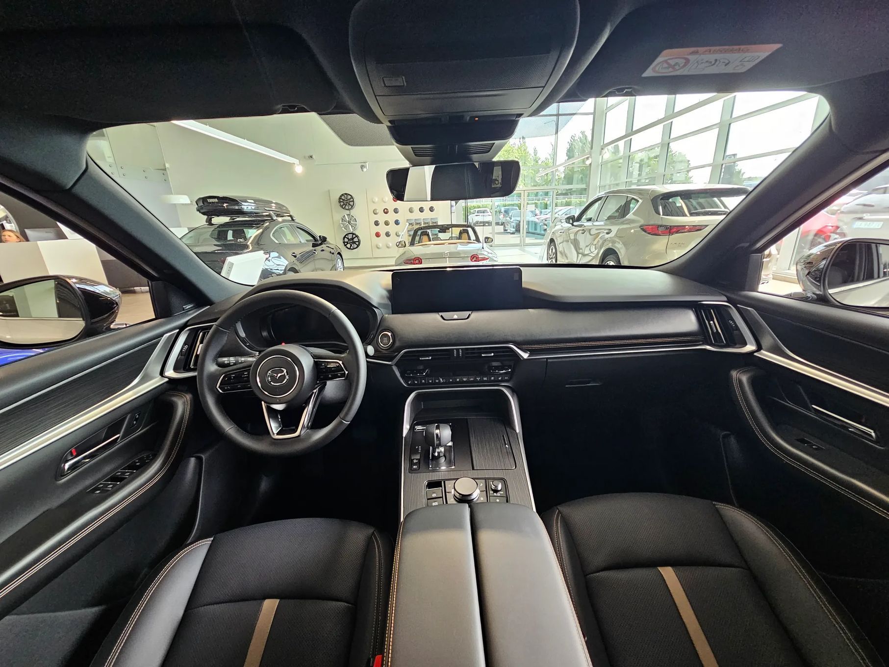 Mazda CX-80 2024 Mazda CX-80 5WGN 3.3L e-SKYACTIV D 254 KM 8AT AWD Homura Plus CAH