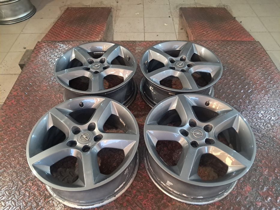Alufelgi 17 Grafit Opel Vectra C Zafira B Signum Astra H