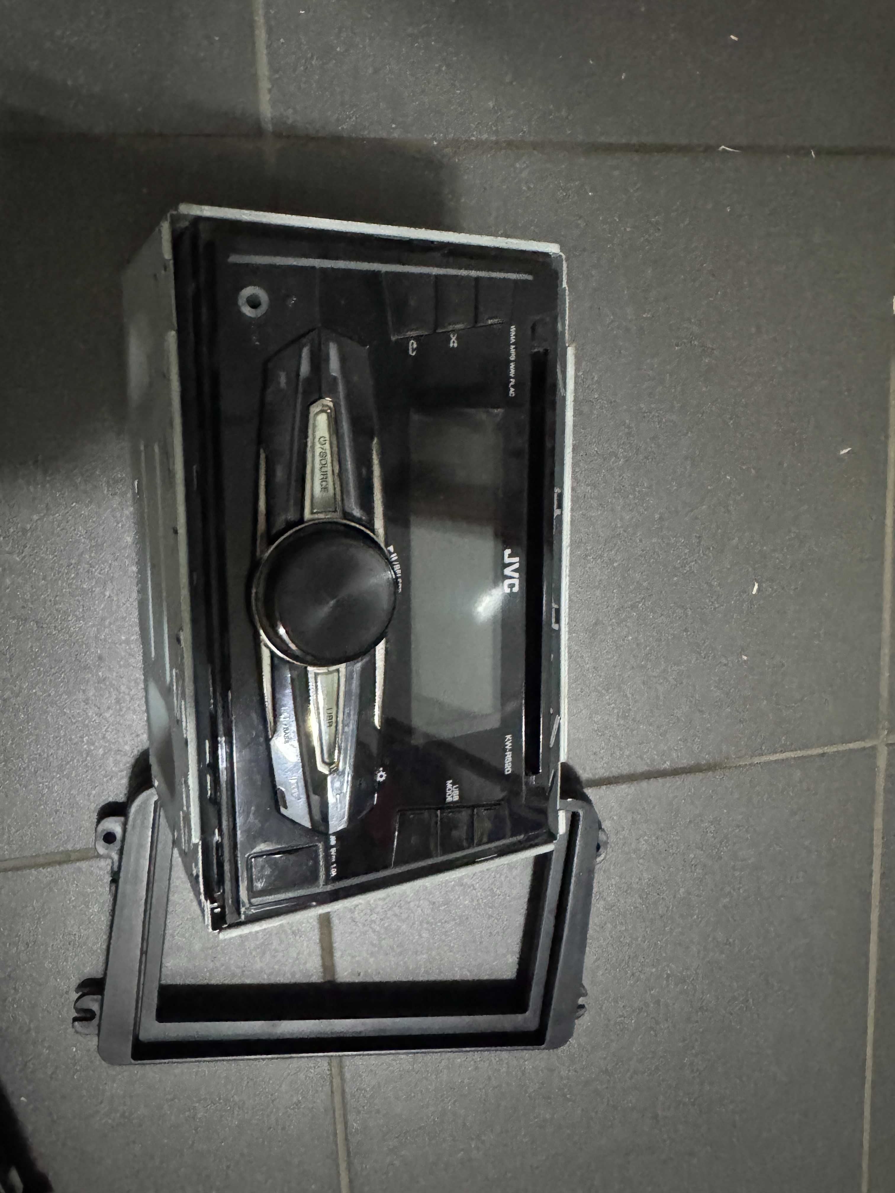 Zestaw nagłośnienia samochodowego JBL,JVC Wzmacniacz, Subwoofer, Radio