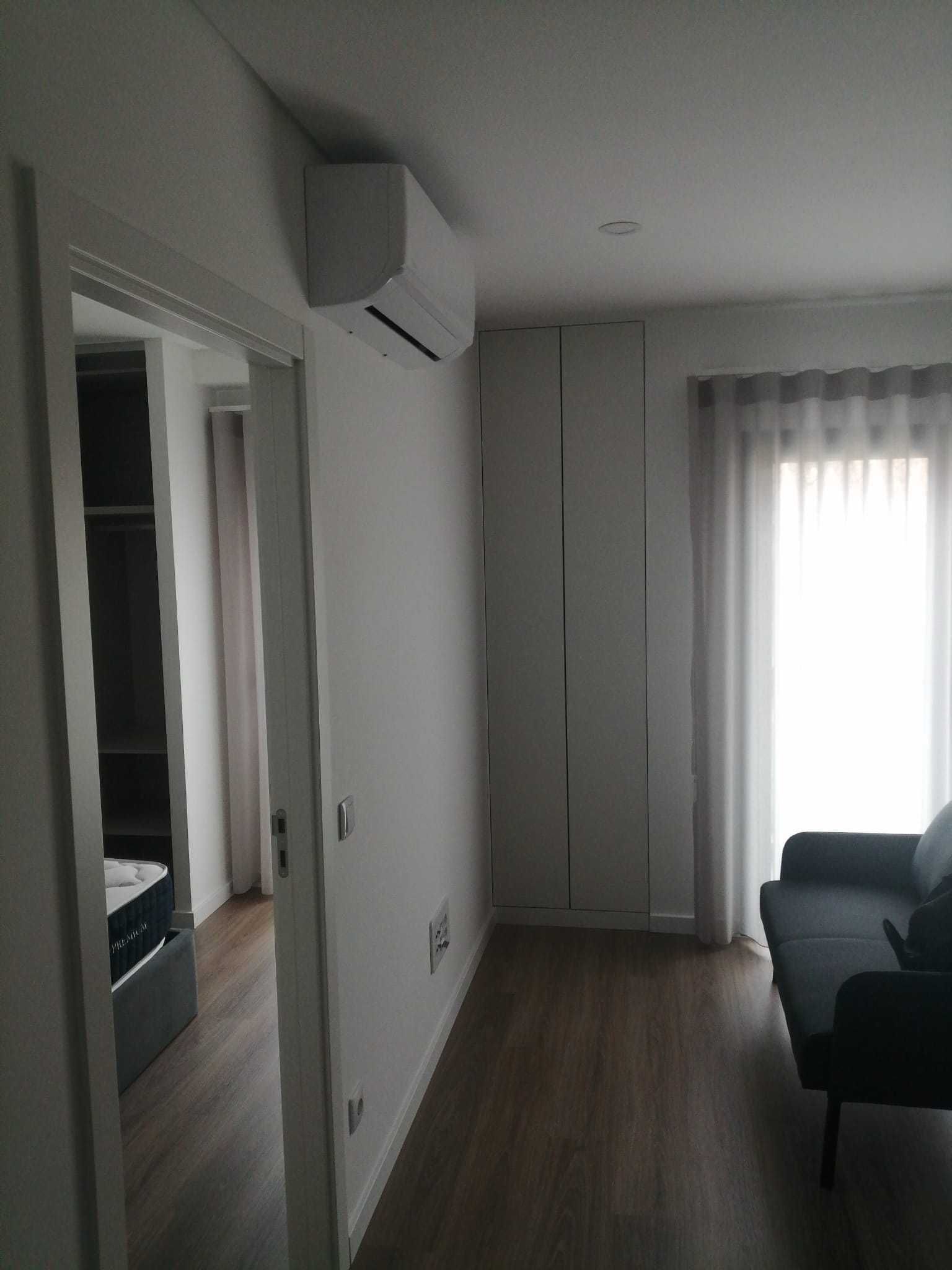 Apartamento T1 - novo e mobilado