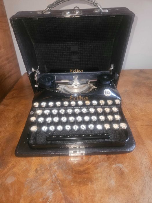 Maszyna do pisania Erica 5