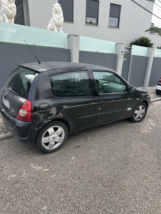 Carro comercial renailt clio