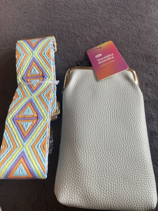 Torebka na telefon , na cienkim pasku