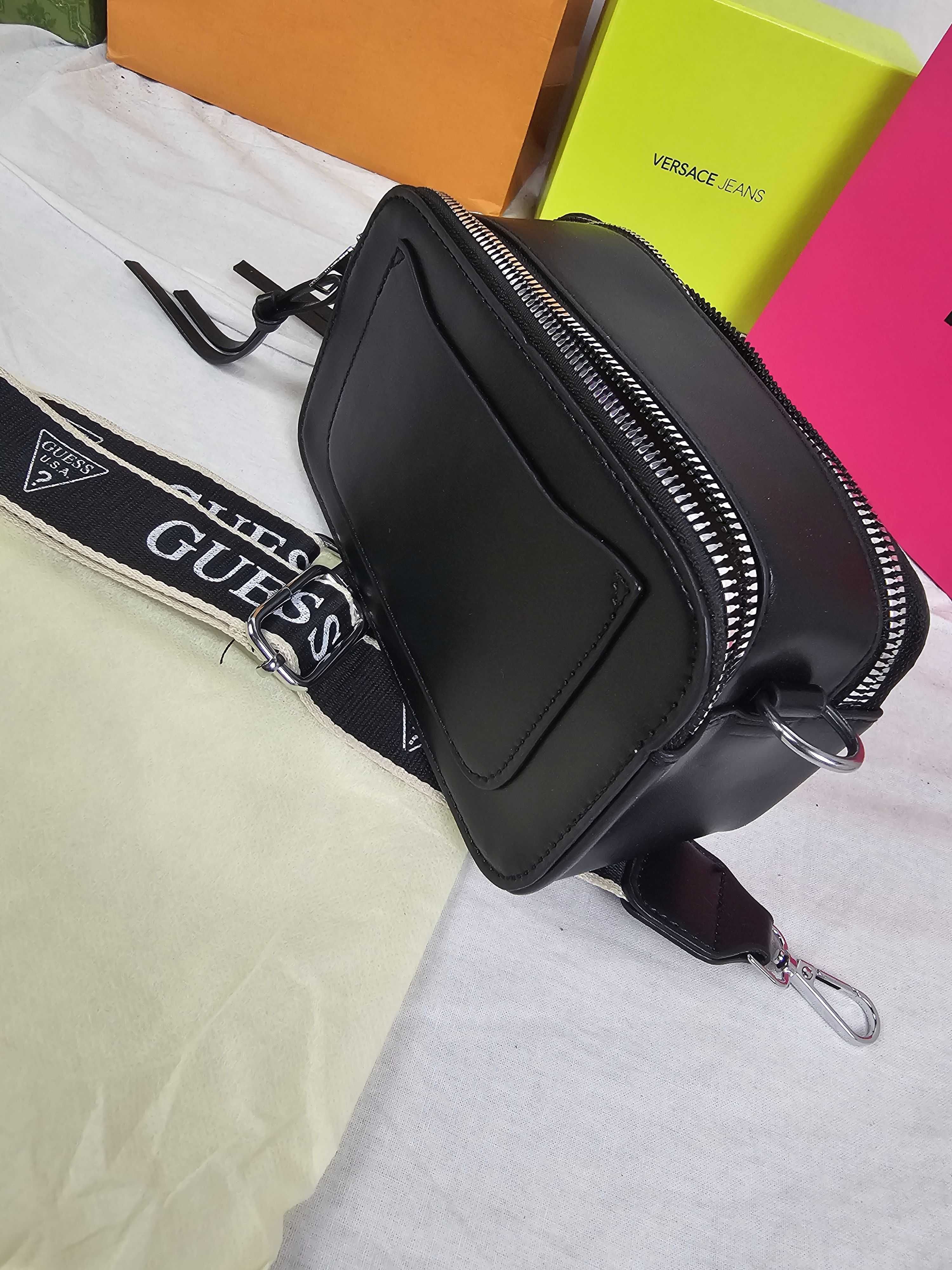 Torebka torba Guess kuferek czarny damski