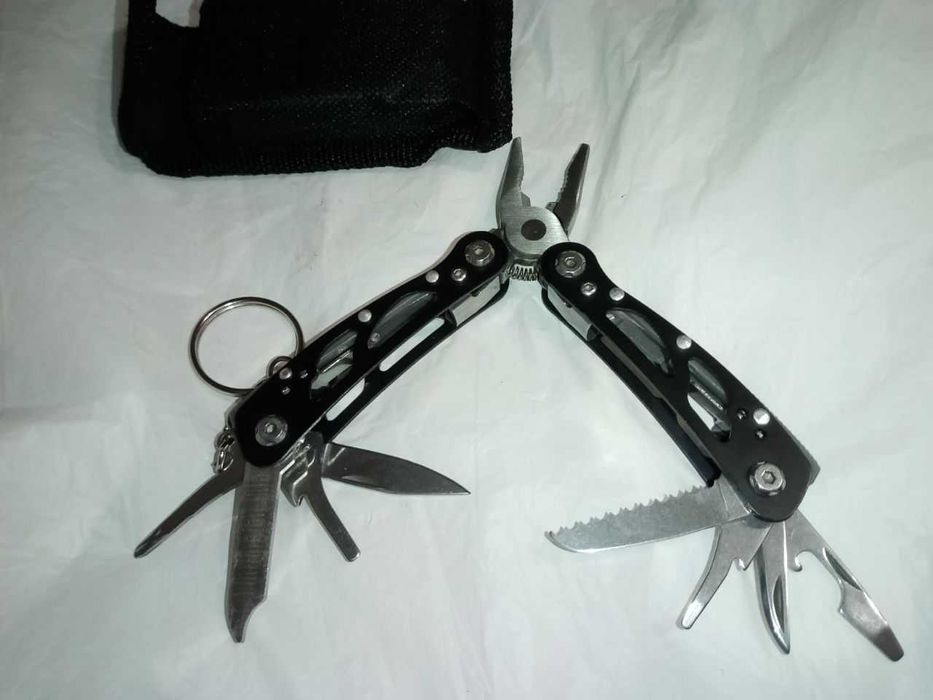 Мультитул с плоскогубцами 9 в 1