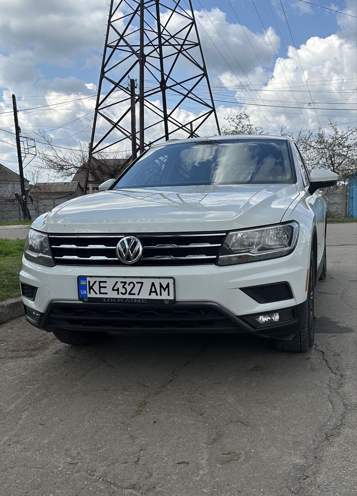 Volkswagen Tiguan SEL 2018 White 2.0L