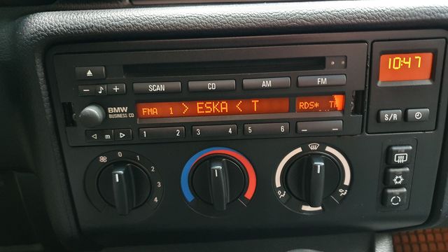 Oryginalne Radio BMW Business CD E32 E34 E36 sprawne z kodem
