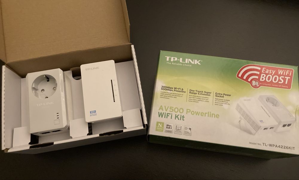 TP-LINK AV500 Powerline WiFi Kit