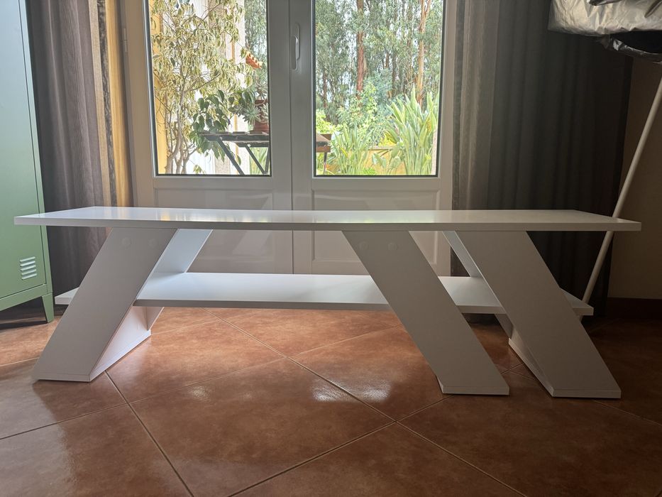 Mesa de Tv nova