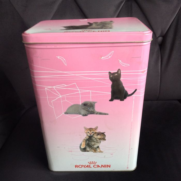 Pojemnik, puszka metalowa dla kota na karmę royal canin