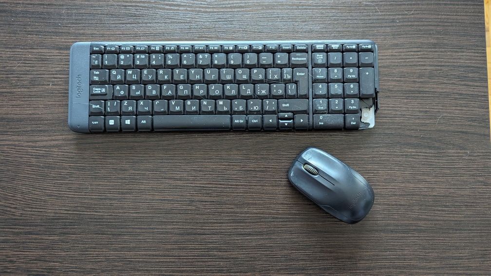 Комплект: бездротова клавіатура+миша Logitech mk220