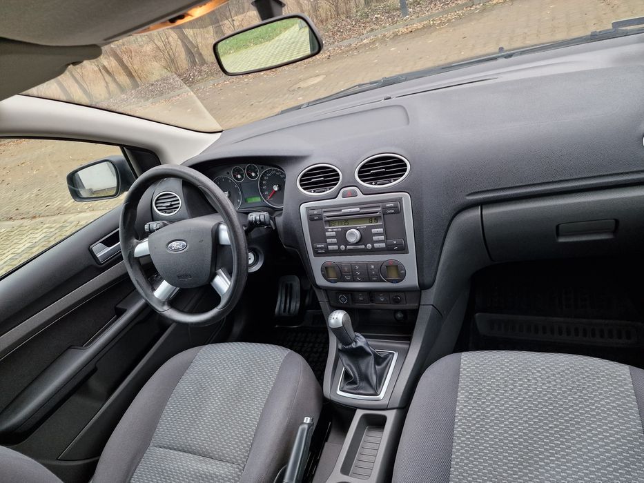 Ford Focus 1.6 LPG -Doinwestowany -2x felgi -Oryginalny lakier