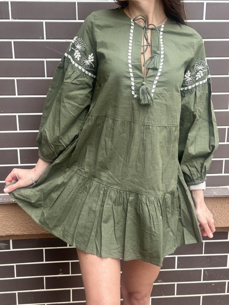 Жіноча сукня вишиванка Zara -Хакі