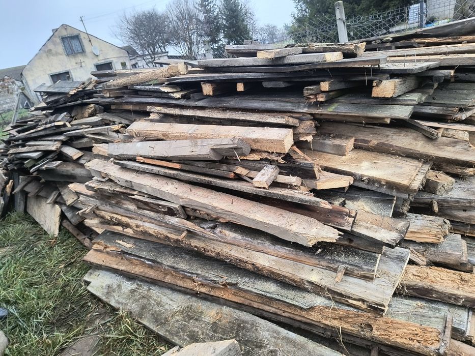 Drewno rozbiórkowe ze stodoły, deski, bałe, krokwy