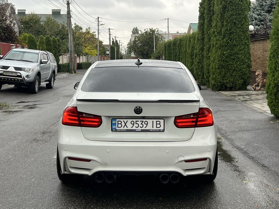 BMW f30 328i.