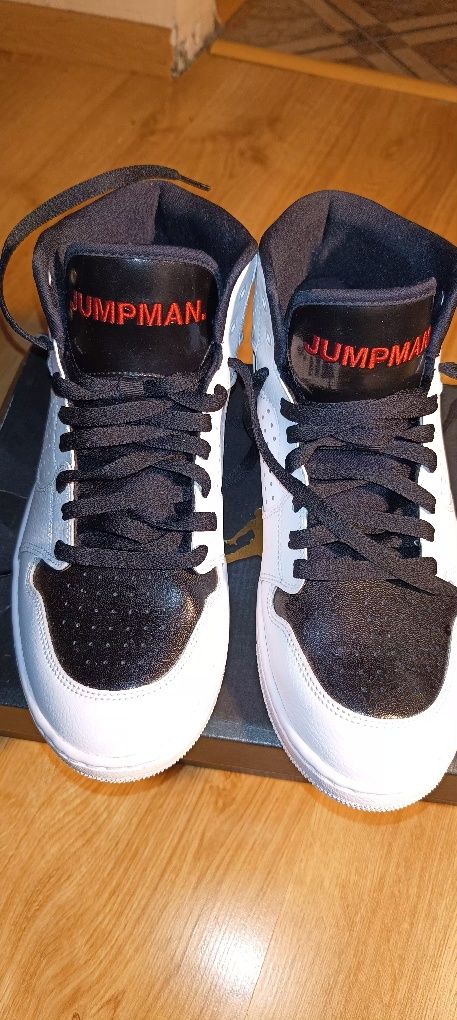 Jordan  ACCESS white