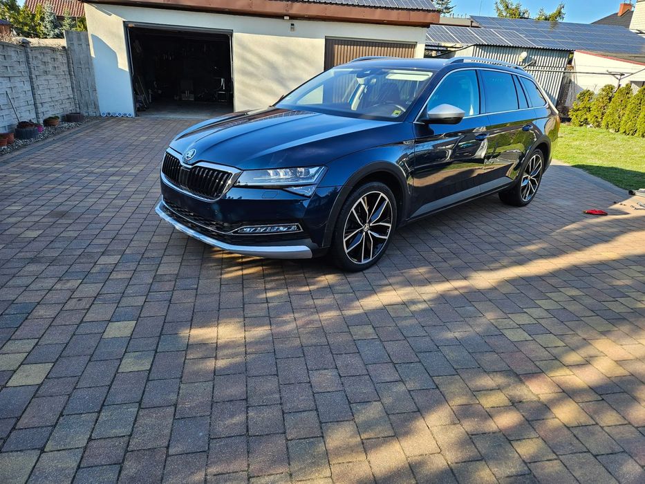 Skoda Superb Skoda Superb Scout automat 4x4 42 tyś. gwarancja