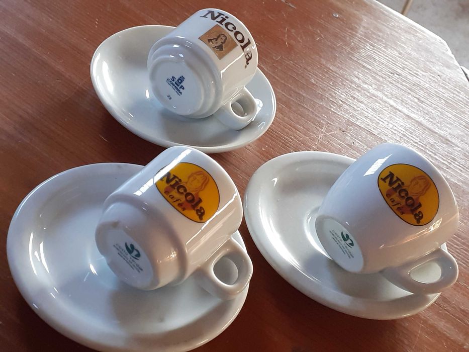 Chávenas de café Nicola antigas