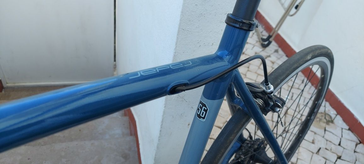 Bicicleta de estrada COLUER