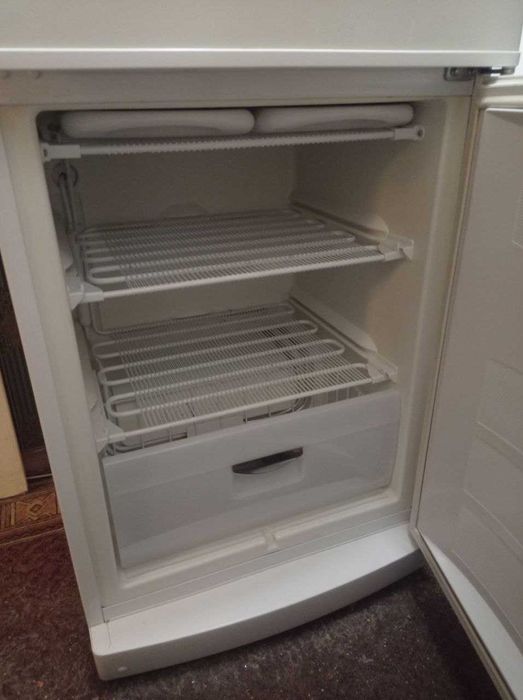 Холодильник з морозильною камерою GORENJE K 337 СLA