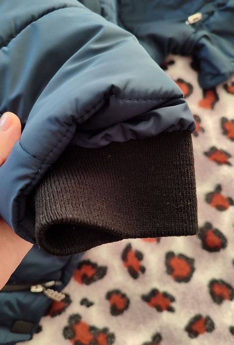 Пуховик жіночий 54 розмір б.в.