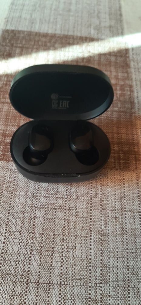 Продам наушники Mi True Wireless Earbuds Basic 2S