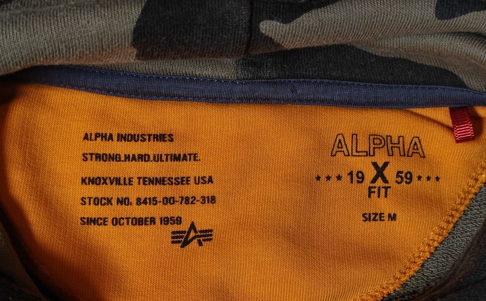 Камуфляжне худі Alpha Industries