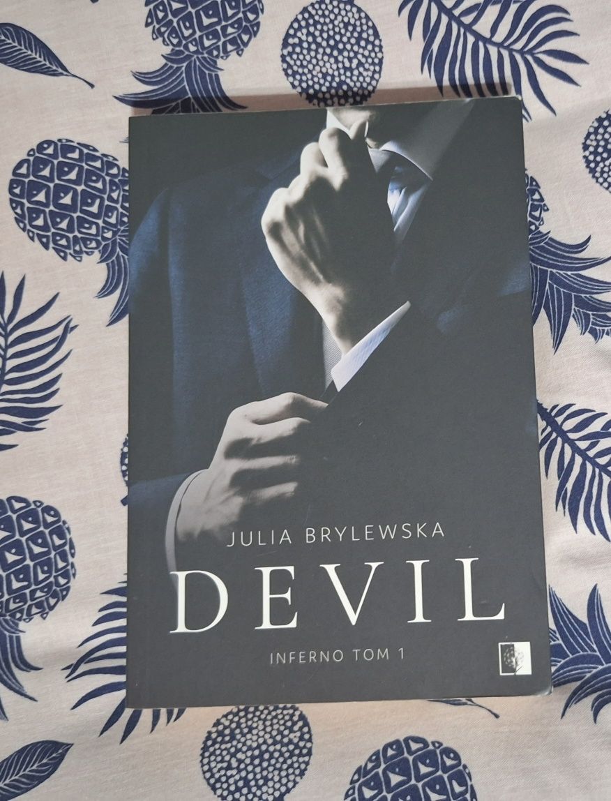 Devil - Julia Brylewska