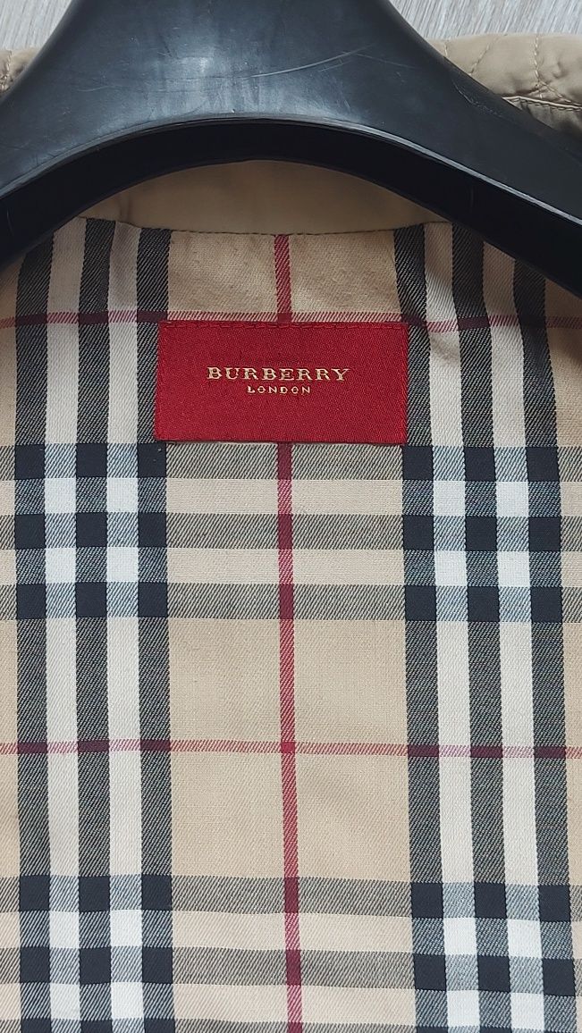 Burberry women quilted jacket