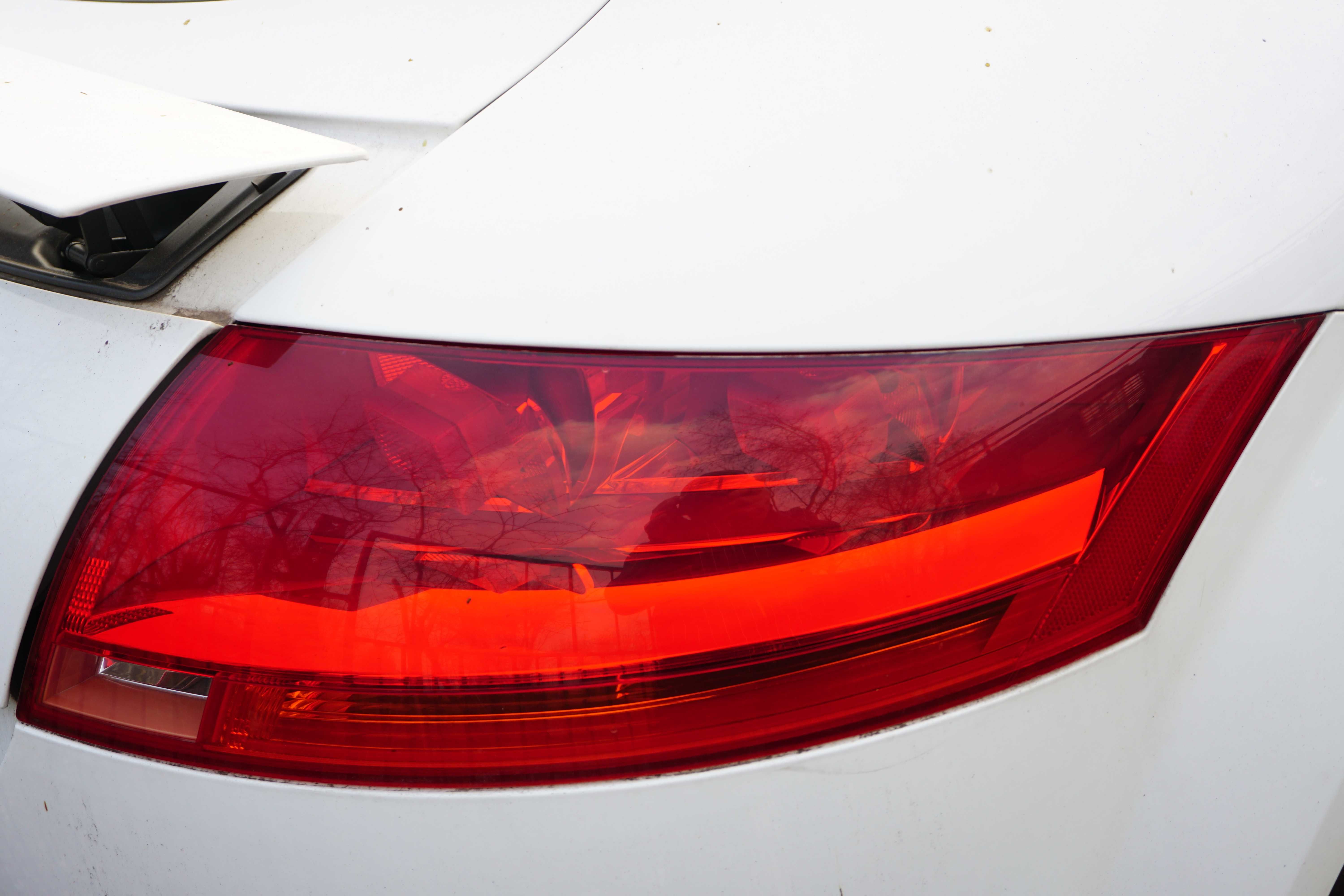 Audi TT 8J Coupe tylna lampa prawa lampa tył prawa Ładna*