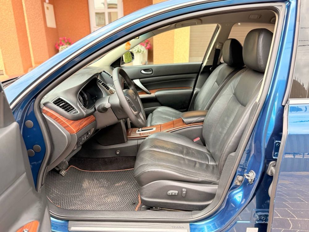 Продам автомобіль в чудовому стані Nissan Teana
