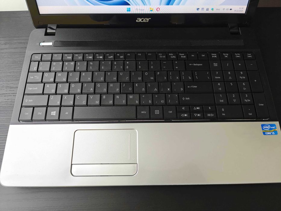 ноутбук Acer Aspire E1-531G / 15.6"/ i5 / 8GB DDR3 /128GB SSD /360HDD