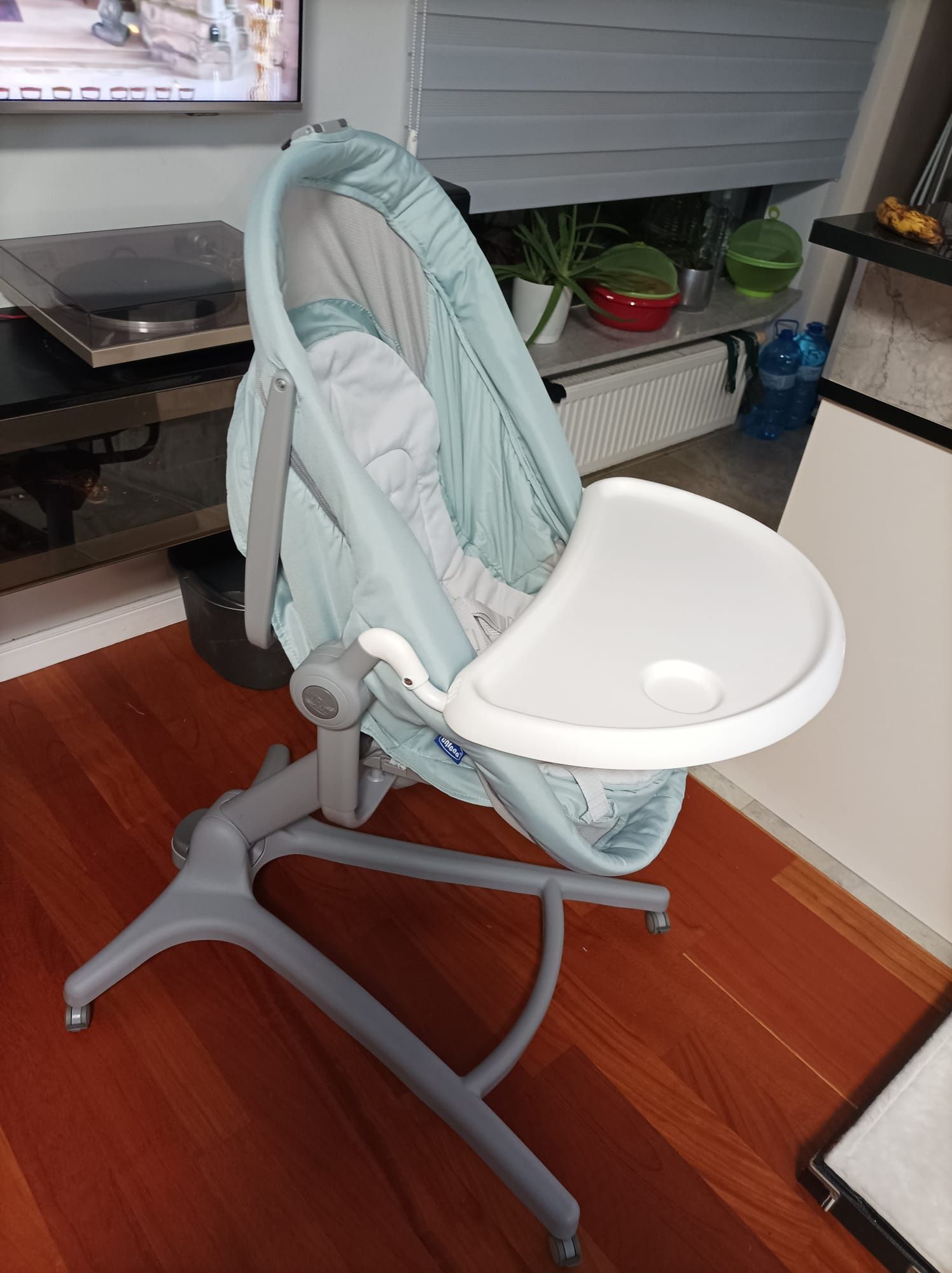 Chicco Baby Hug 4w1 plus stoliczek do karmienia - stan idealny