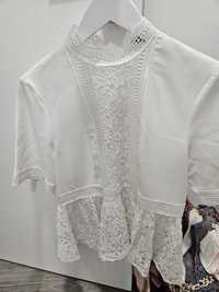 Blusa branca com rendas Zara