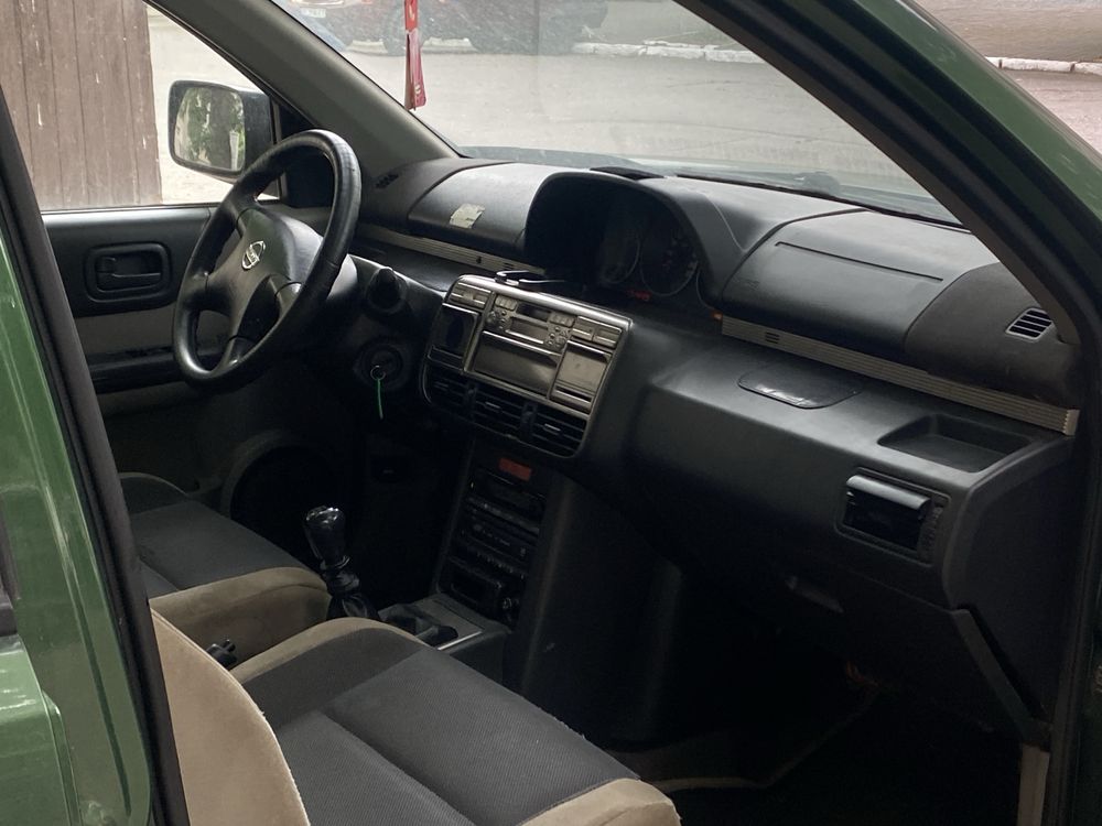 Nissan x-trail 2.2D повний привід