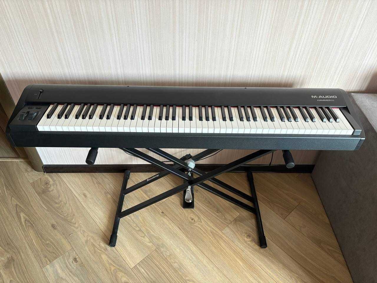 MIDI-клавіатура M-Audio Hammer 88 + Стійка + Педаль