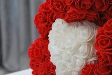 Miś z róż 40 cm prezent Walentynki urodziny  imeniny dla kobiety