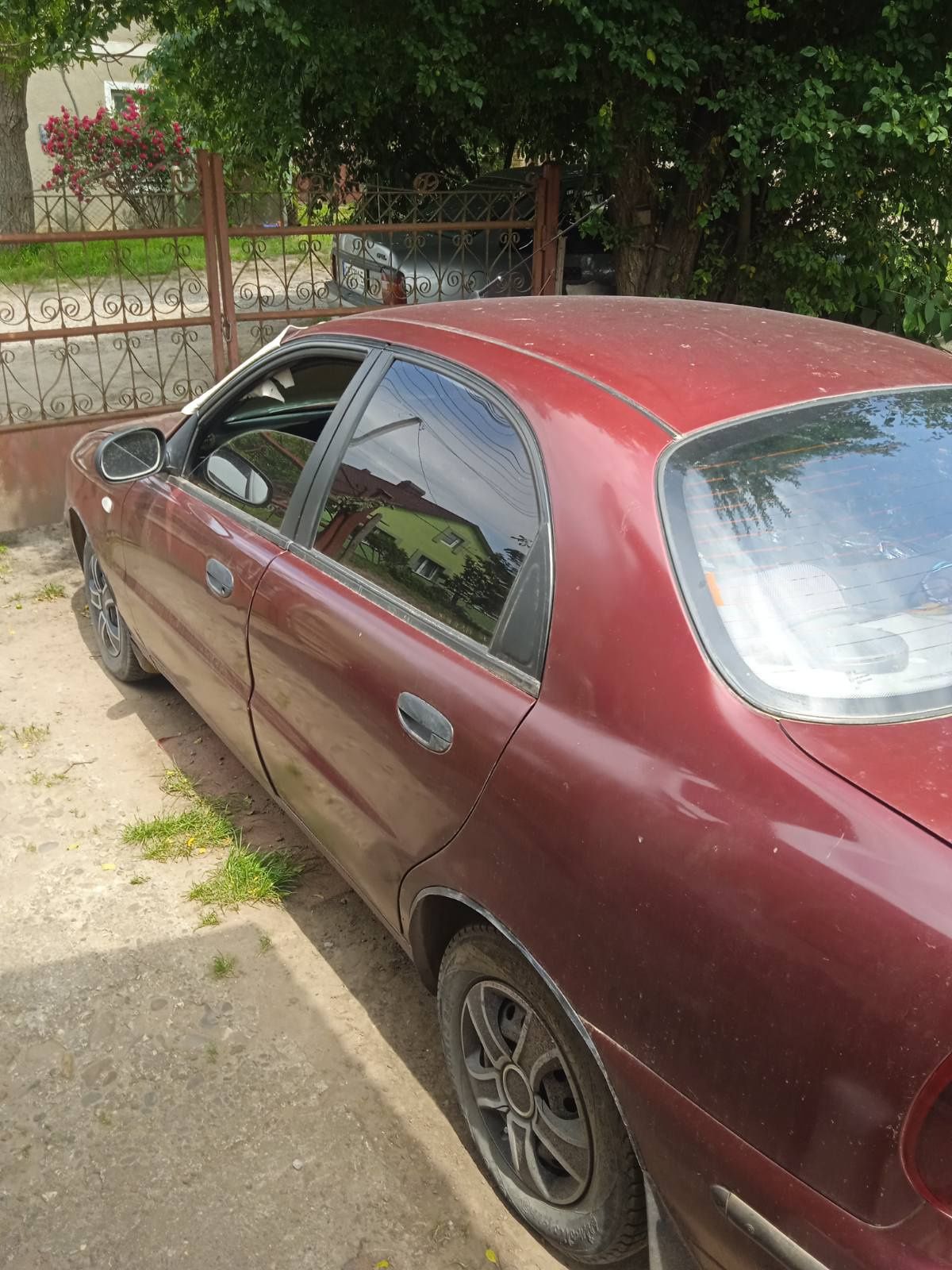 Продам автомобіль ЗАЗ СЕНС 1.3