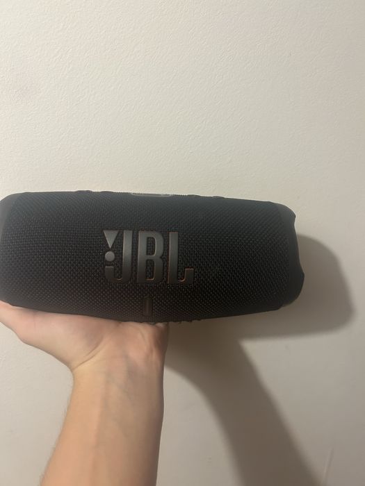 Jbl charge 5 como nova