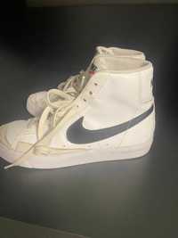 Nike blazer mid