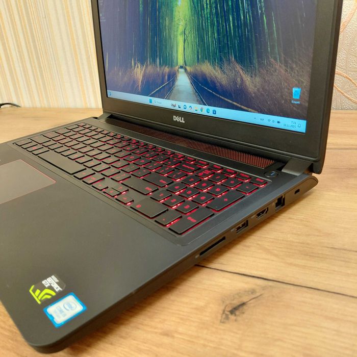 Ігровий DELL 5577 FullHD/7300HQ/GTX 1050/DDR4 16Gb/SSD 256Gb+500Gb HDD